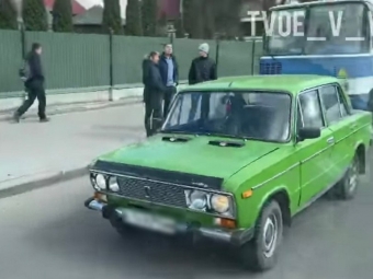 У Володимирі зіткнулися автобус та легковик 