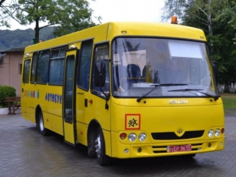 На Волині школам передадуть 15 автобусів із новим дизайном 