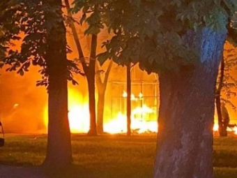 У Вінниці в парку горів дитячий атракціон - новини Володимир-Водинського У Вінниці в парку горів дитячий атракціон