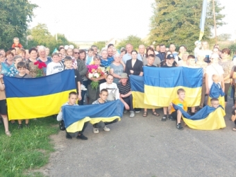 У Павлівській громаді зустріли звільненого з полону Захисника Леоніда Каригу 