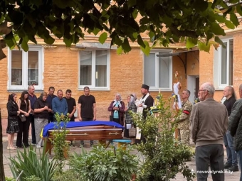 У Нововолинську попрощалися з двома полеглими воїнами - Віталієм Ткачовим і Максимом Медведчуком 