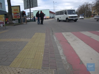 У Володимирі-Волинському удосконалили два пішохідних переходи 