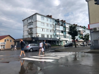 На центральних вулицях Володимира оновили дорожню розмітку - новини Володимир-Водинського На центральних вулицях Володимира оновили дорожню розмітку