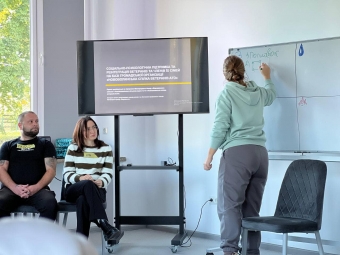 Ветеранів Нововолинської громади навчали технік самозаспокоєння 