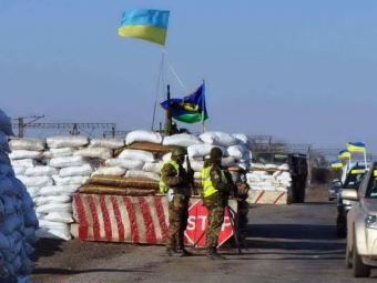 Поблизу Сирників демонтують блокпост - новини Володимир-Водинського Поблизу Сирників демонтують блокпост