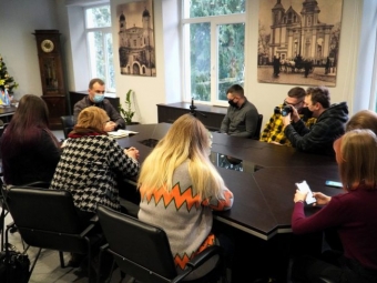 Неконтрольовані об’єкти, доля ковзанки, ремонт теплових мереж – ці питання міський голова обговорював із представниками ЗМІ - новини Володимир-Водинського Неконтрольовані об’єкти, доля ковзанки, ремонт теплових мереж – ці питання міський голова обговорював із представниками ЗМІ