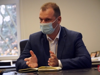 Поїздка міського голови в Дубаї, ремонт костелу, впорядкування польських захоронень, майбутній звіт очільника громади – ці питання цікавили місцеві ЗМІ під час брифінгу 