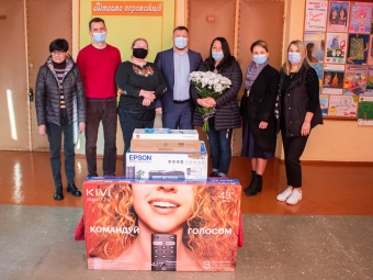 Дитяча школа мистецтв Нововолинська отримала нове комп’ютерне обладнання 