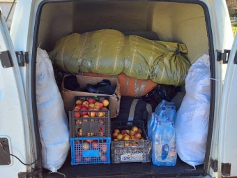 Волонтери з Іванич відправили допомогу військовим із району - новини Володимир-Водинського Волонтери з Іванич відправили допомогу військовим із району