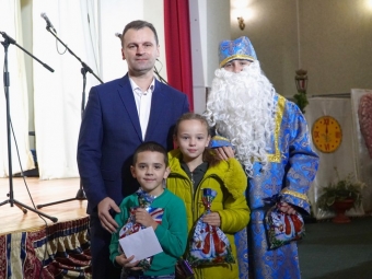 Діти загиблих військовослужбовців отримали подарунки від святого Миколая - новини Володимир-Водинського Діти загиблих військовослужбовців отримали подарунки від святого Миколая