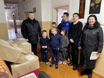 У Нововолинську родинам ВПО передали гуманітарну допомогу 