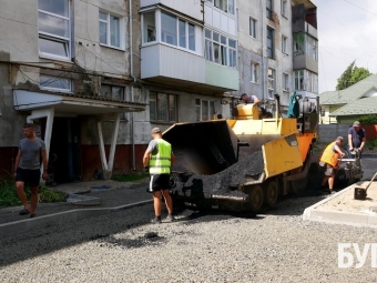 У Нововолинську майже за 300 тисяч ремонтуватимуть прибудинкову територію 