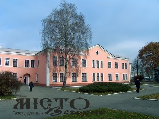 У Нововолинську з понеділка в поліклініці прийматимуть лише «ковідних» хворих 