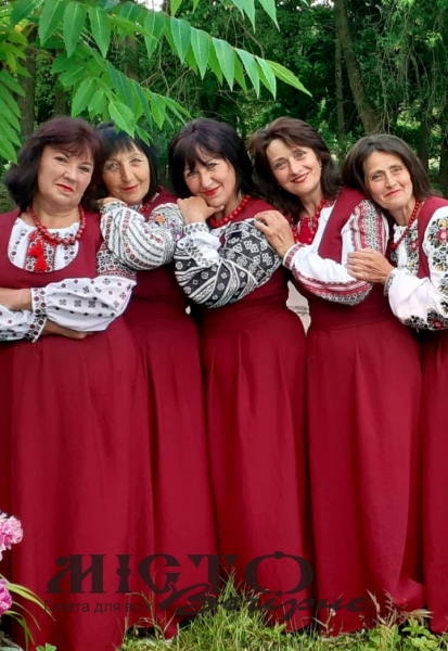 Артистки з Павлівської громади перемогли на всеукраїнському вокальному фестивалі-конкурсі народної творчості 