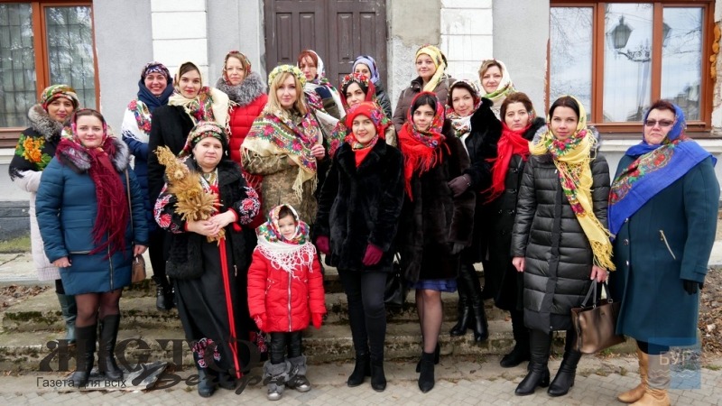 Флешмоб з хустками влаштували у Володимирі-Волинському 