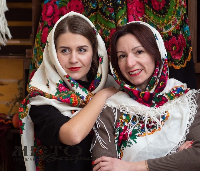 У КМЦ відбулась фотосесія з нагоди Дня хустки 