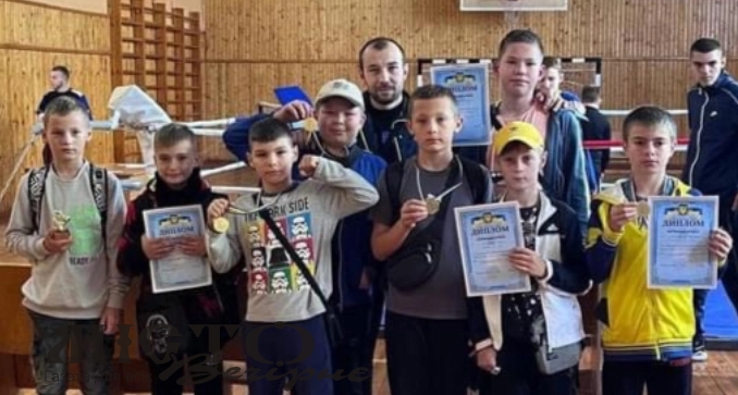 Юні боксери з Нововолинської громади привезли нагороди з обласного турніру 