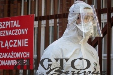 У Польщі розпочинається «національний карантин» 