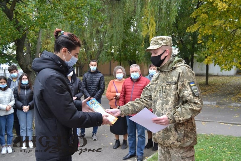 Кращих учнів НВК-ліцею №3 нагородили грамотами 
