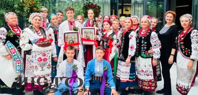 Іваничівська громада презентувала давній весільний обряд на Всеукраїнському форумі 