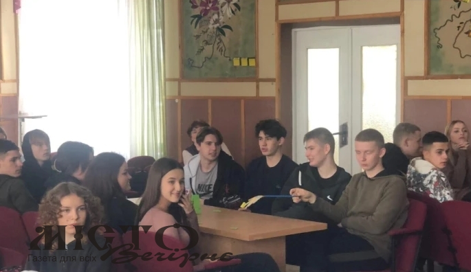 У Затурцівському ліцеї проходили заходи до Дня Соборності України 