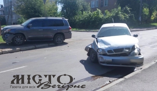 Аварія у Нововолинську: зіштовхнулися два легковики 