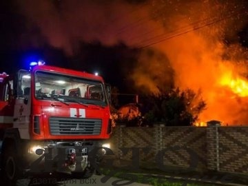 На Волині вночі горіли два житлові будинки 