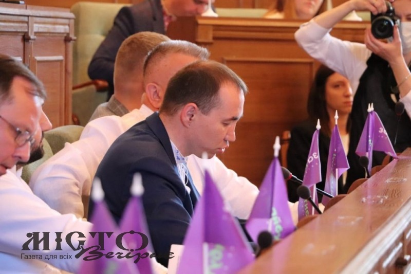 Влада Володимира просить область виділити кошти для житла сім’ї, яка виховує 9 неповнолітніх сиріт 