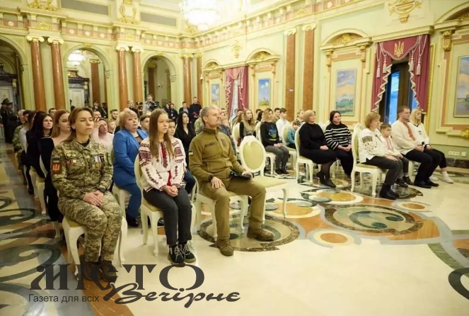 Рідні загиблого Героя Олександра Лук’яновича із Зимнівської громади отримали від президента сертифікат на квартиру 