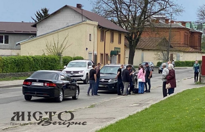 У Володимирі за підозрою в хабарі затримали поліцейського 