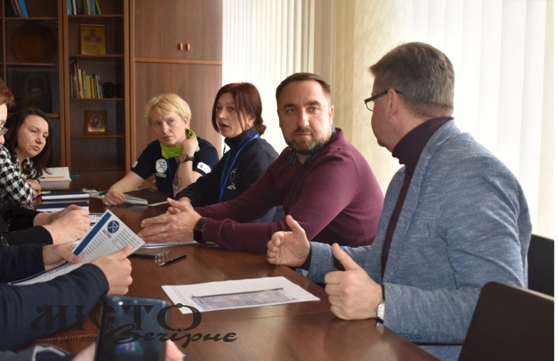 Отримати додаткові виплати внутрішньо переміщеним особам допоможе ACTED 