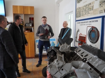 Старшокласники володимирських ліцеїв вивчають «Захист України» у міжшкільному ресурсному центрі 