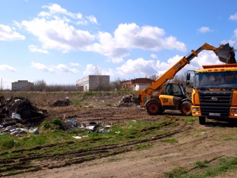 У Володимирі прибрали стихійне сміттєзвалище 