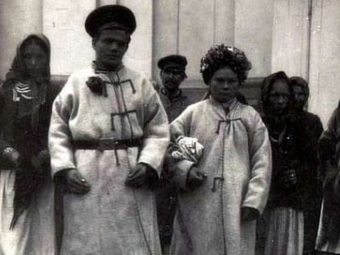 Опублікували фото молодят з Володимира 1917 року 
