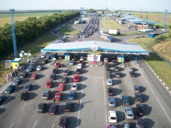На кордоні з Польщею затримали українців з фальшивими документами 