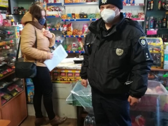 Поліція Володимира перевіряє, як в магазинах дотримуються карантинних обмежень 