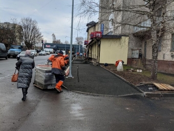 Підрядник заново перекладе бруківку на вулиці Незалежності у Володимирі на вимогу міської влади 