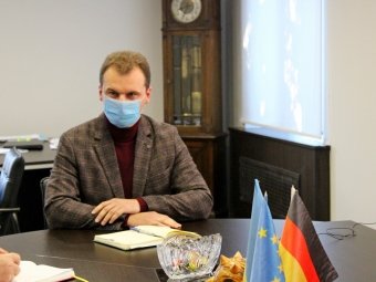 Протиожеледна суміш для посипання доріг, благодійна каса ТМО, територія для нового кладовища: про що говорили з міським головою 