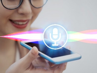 Мінцифри проводить переговори, щоб Siri заговорила українською 