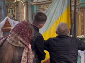 У церкві села Заболотці Литовезької громади виявили синьо-жовтий прапор часів Другої світової війни 