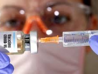 З метою уникнення скупчення людей під час вакцинування володимирчан просять здійснювати попередній запис 