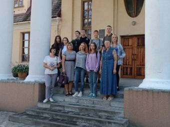 У Затурцях відбулася виставка художниці Олени Звягінцевої «Оборонці Незалежності» 