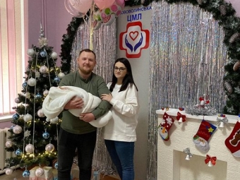 Лікарка Нововолинської лікарні народила доньку 