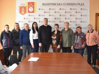 В Іваничах вручили великодні пакунки внутрішньо переміщеним особам 