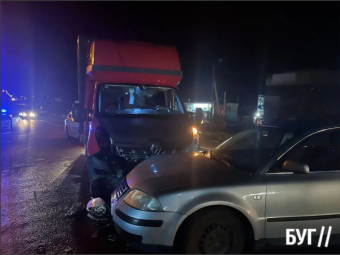 У Нововолинську зіткнулися вантажівка та легковий автомобіль 