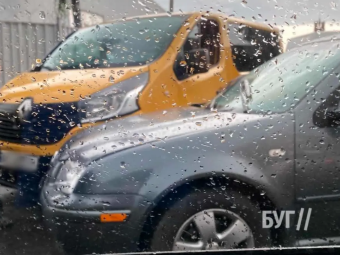 У Нововолинську трапилась аварія за участі двох авто 