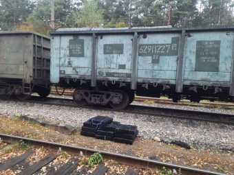 На пункті пропуску «Володимир-Волинський» у вагонах знайшли понад 4 500 пачок контрабандних цигарок 