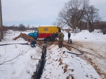 У Заріччі проклали новий водогін 