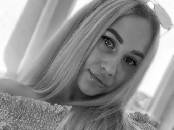 У Нововолинську 25-річна дівчина випала з балкона 5 поверху 