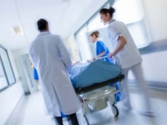 В Індії понад 300 людей потрапили до лікарень через невідому хворобу 